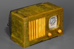 Swirled Catalin &rsquo;Vertical Grill&rsquo; Motorola 52 Radio - Green + Yellow